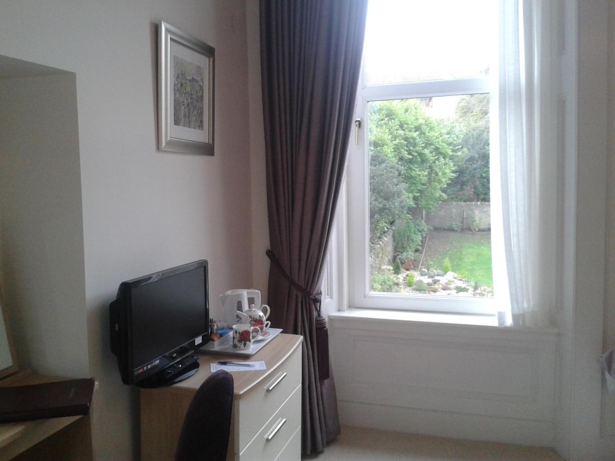 Douglas Park Guest House Kirn Bilik gambar